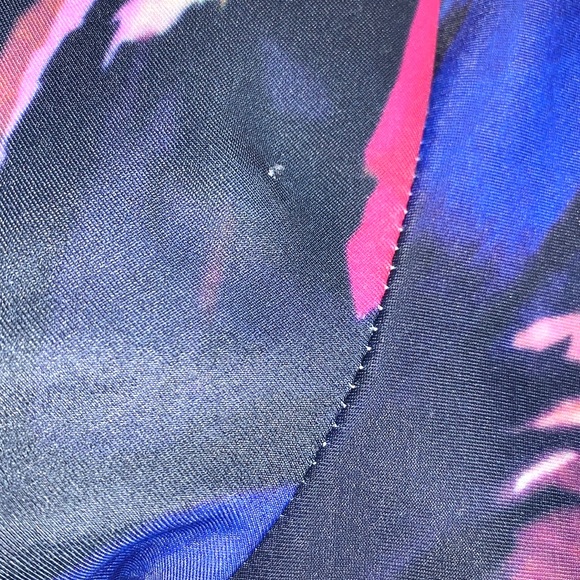 NEW VIOTTISET Multi Printed Short Sleeves Crop Swimsuit Tee Shirt Bikini Top M - Picture 8 of 9